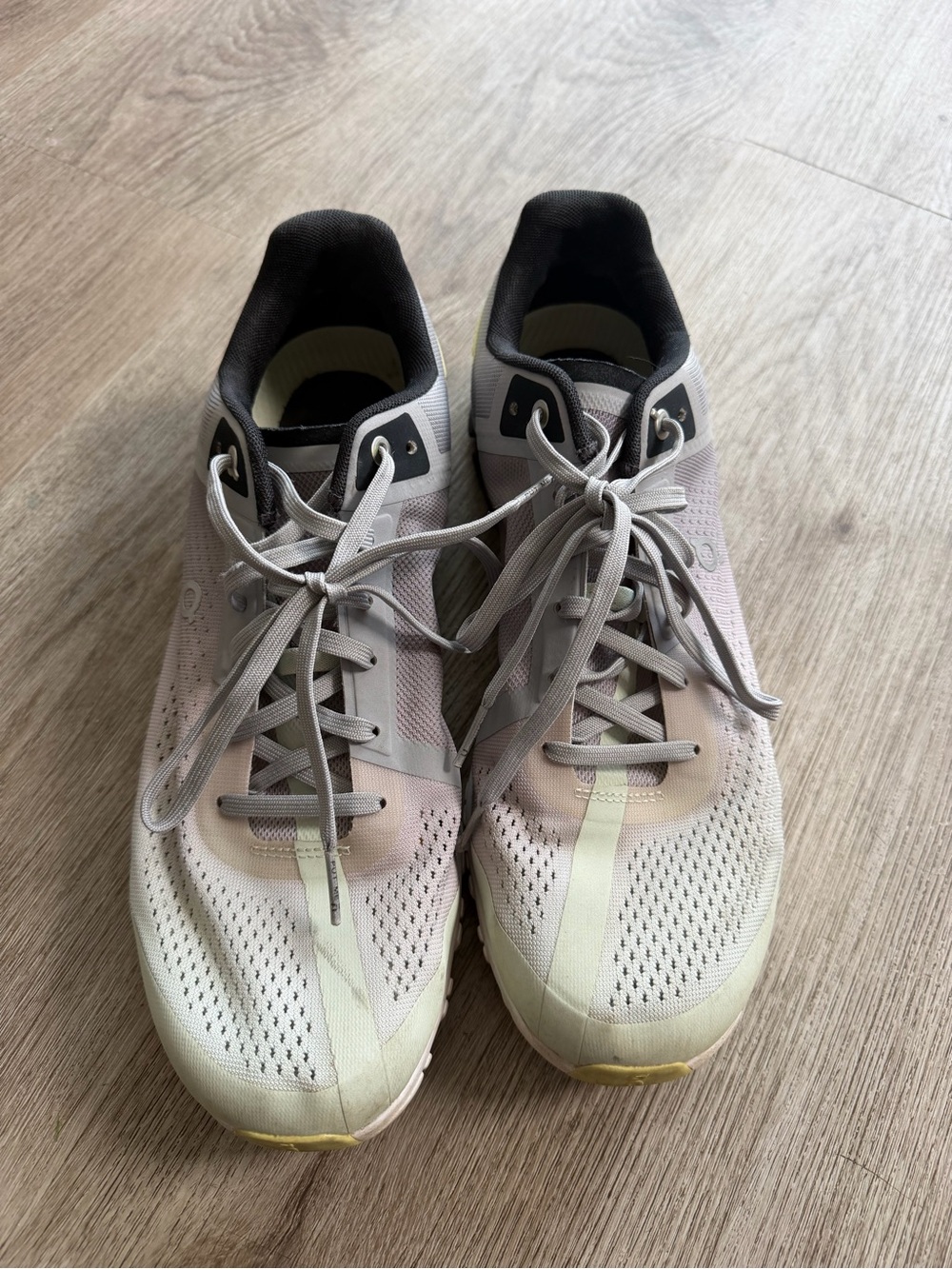 Men’s On Cloudflow Running Shoes - Grey/Yellow - Size 10